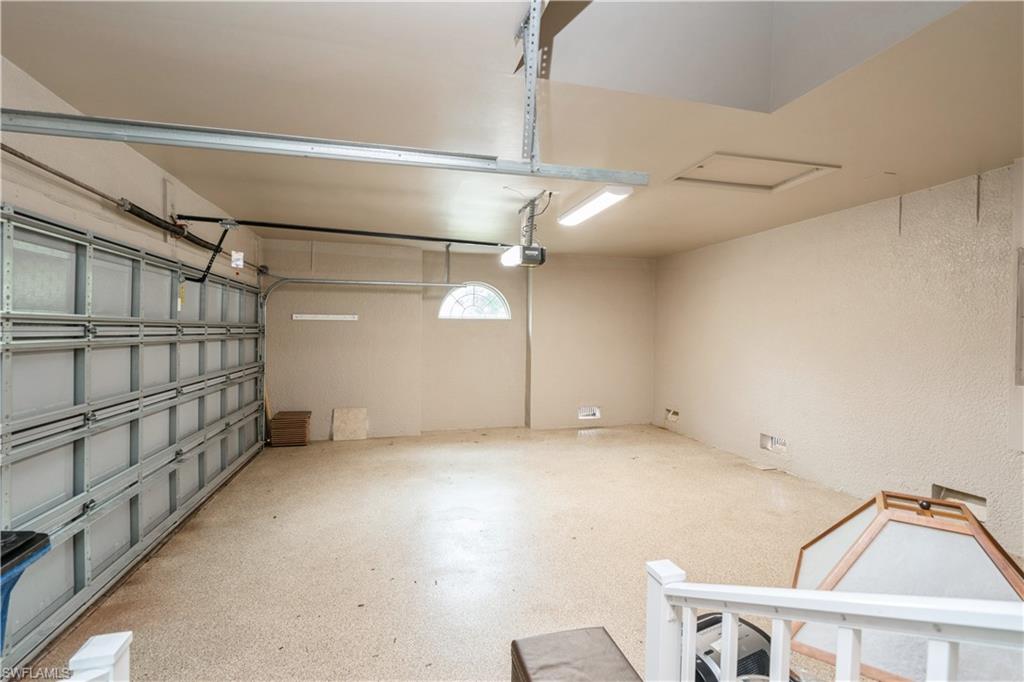 COLONIAL SHORES - Residential