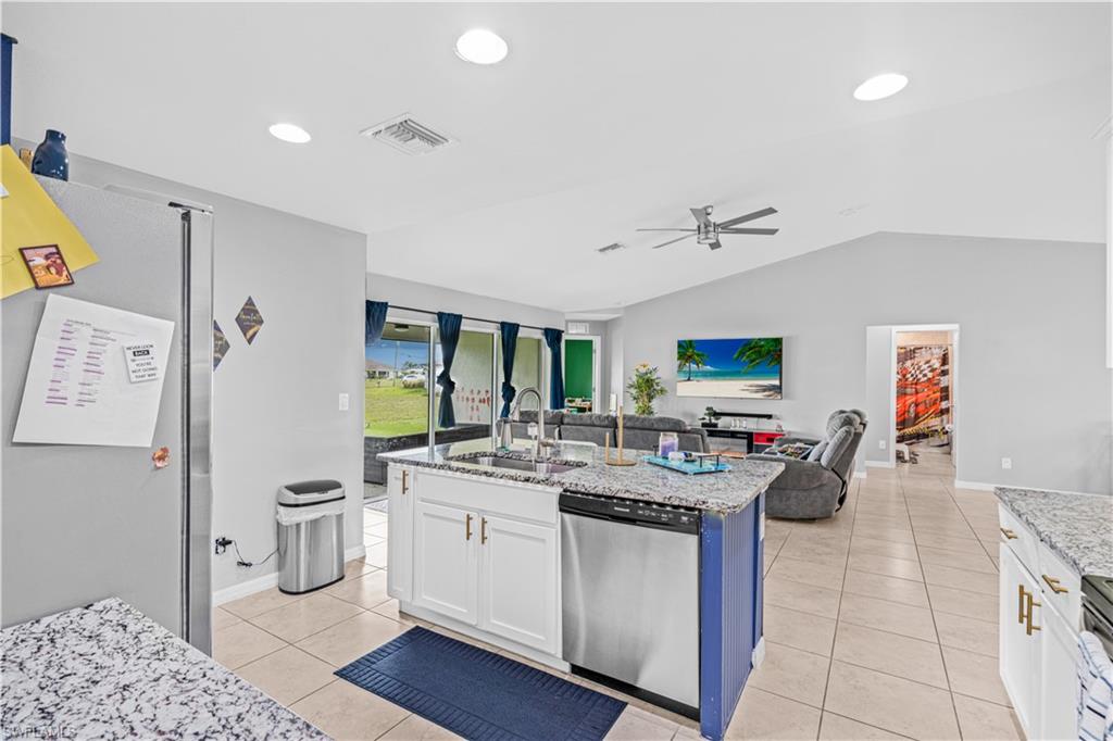 CAPE CORAL - Residential