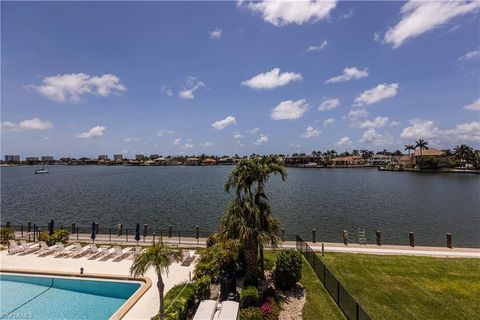 838 W Elkcam CIR 307 MARCO ISLAND FL 34145