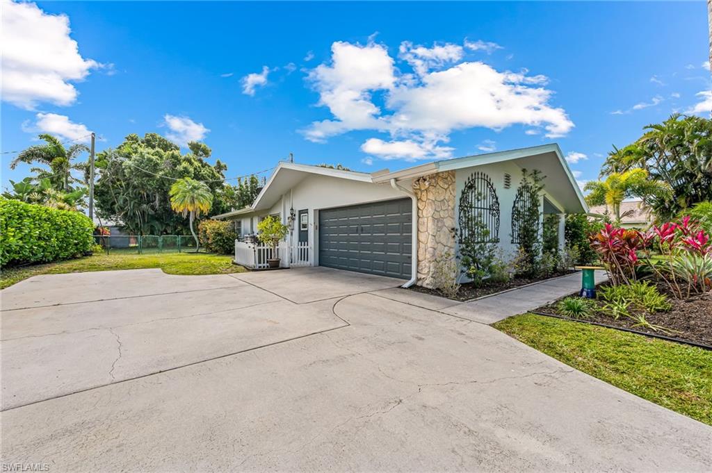 6519 E Town And River RD