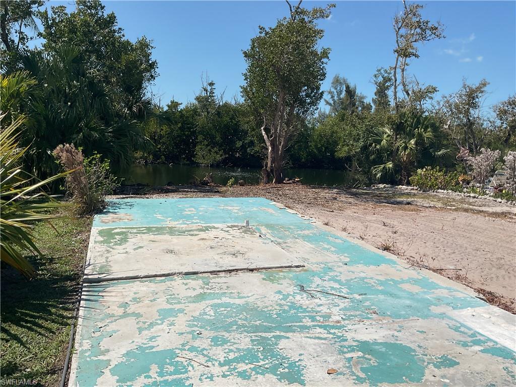 PINE ISLAND COVE - Land