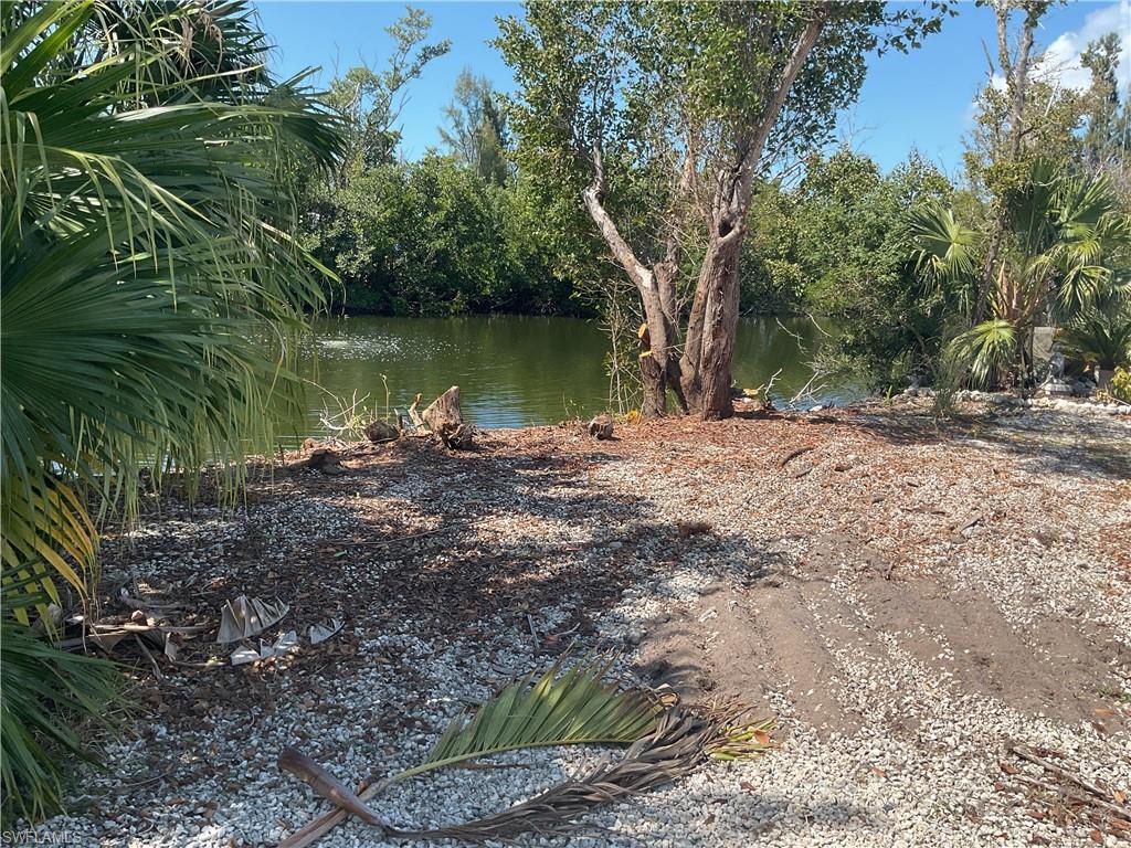 PINE ISLAND COVE - Land