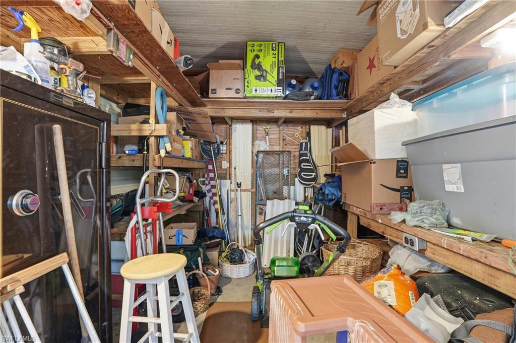 RIVERWOOD - Residential