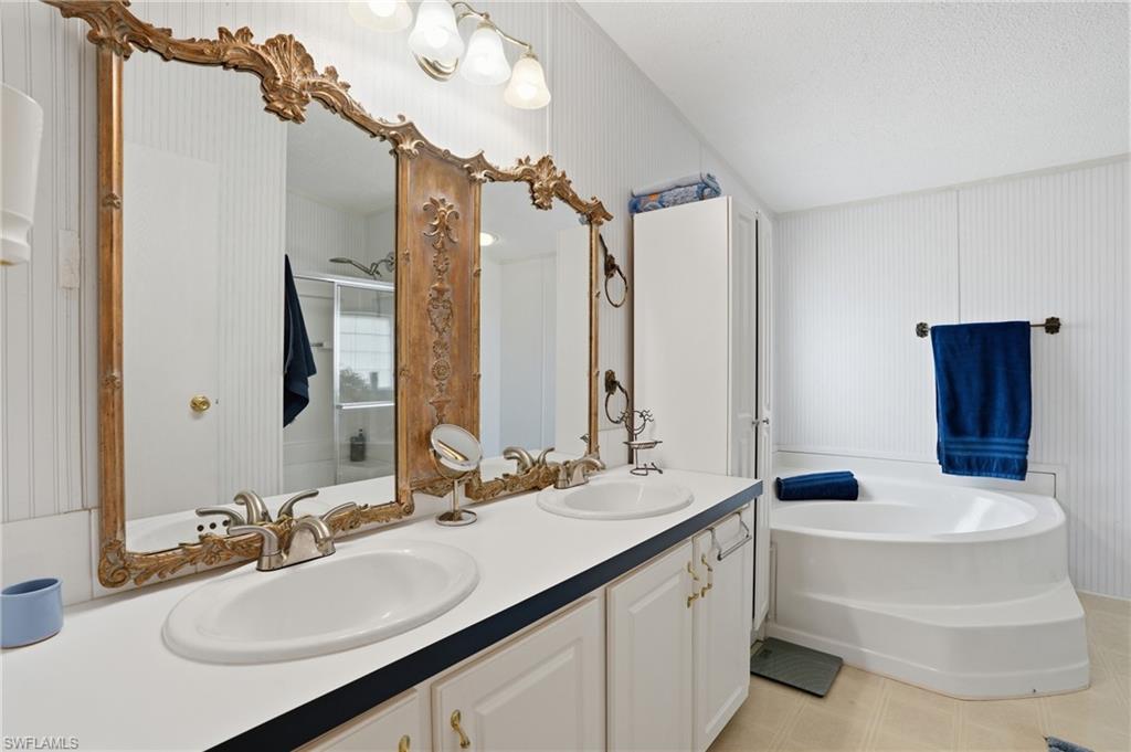 RIVERWOOD - Residential