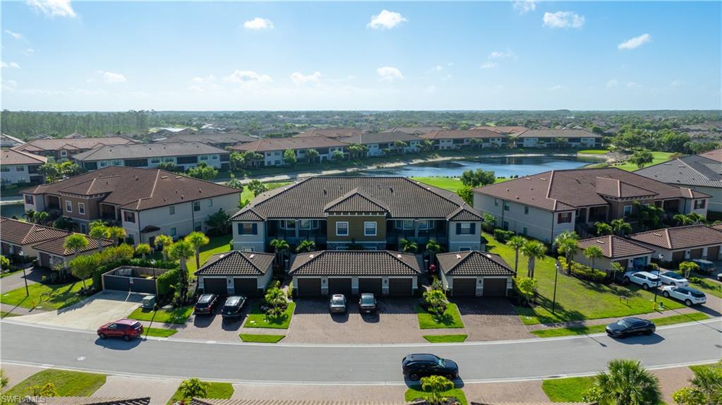 ESPLANADE - Residential