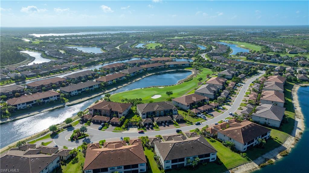 ESPLANADE - Residential