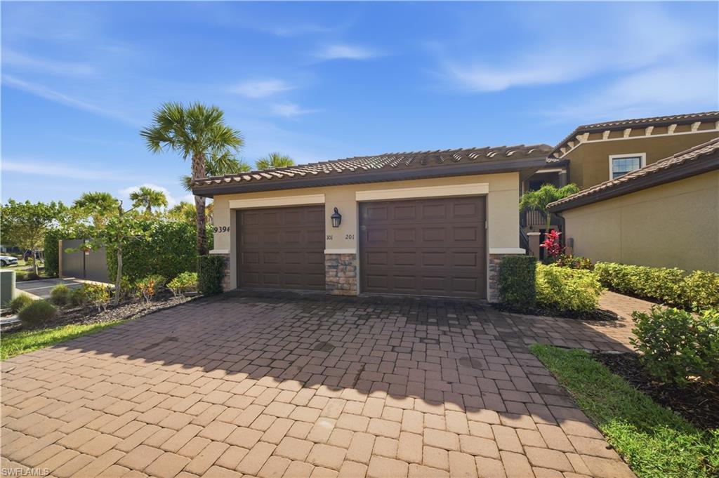 ESPLANADE - Residential