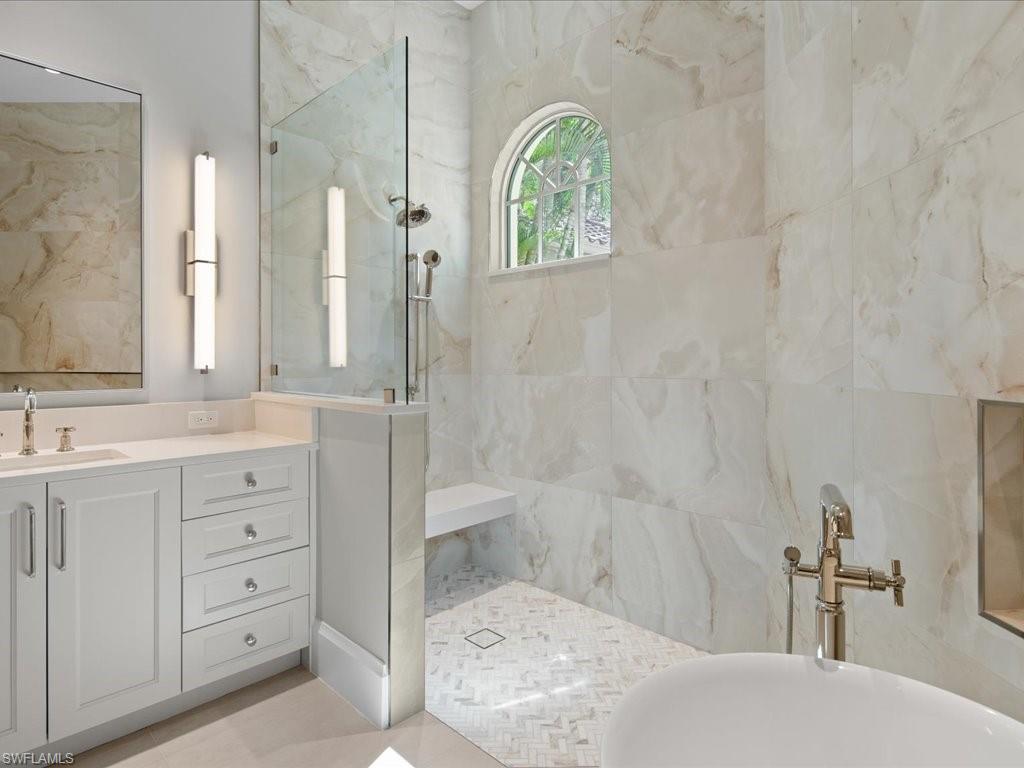 VIZCAYA AT BAY COLONY - Residential