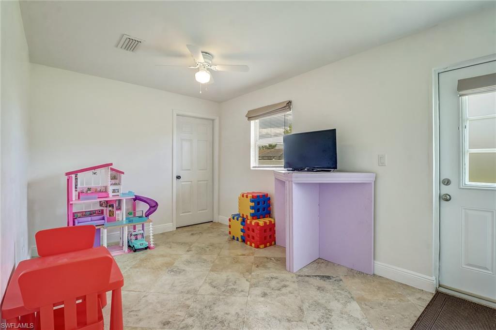 WILLOUGHBY ACRES - Residential