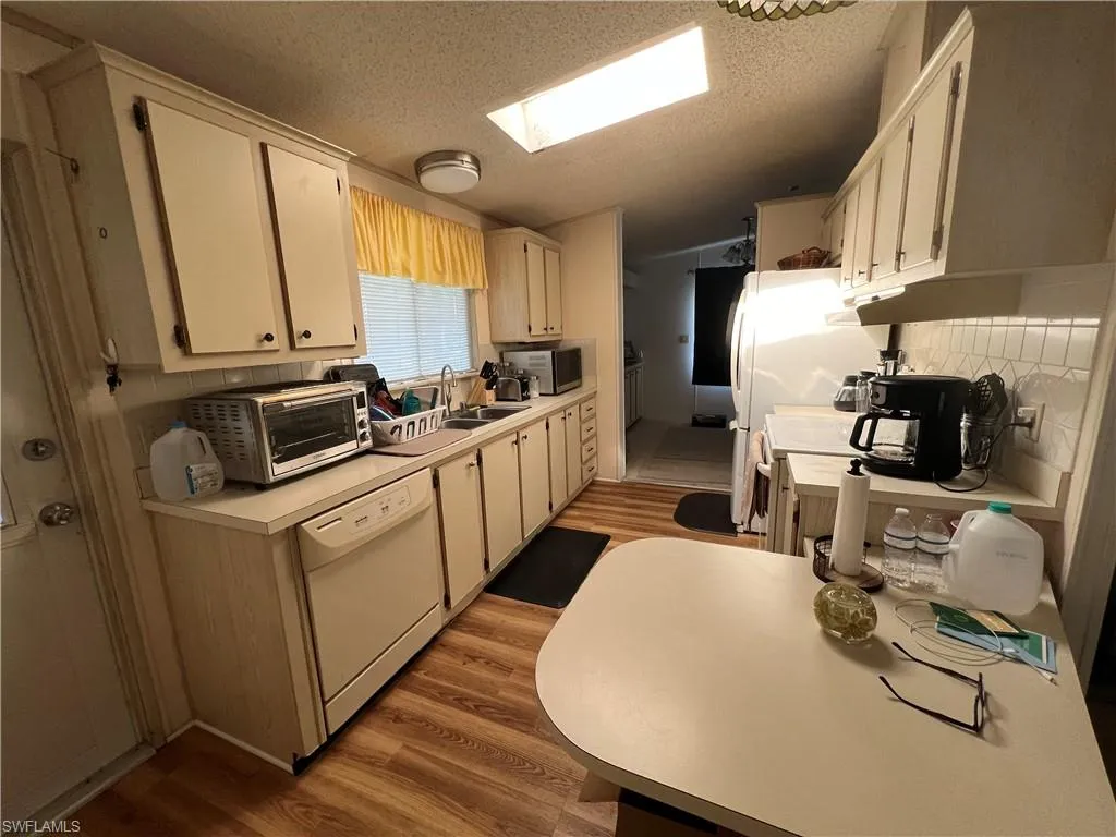 Naples, Florida 34104, United States, 2 Bedrooms Bedrooms, ,2 BathroomsBathrooms,Residential,Active,142680