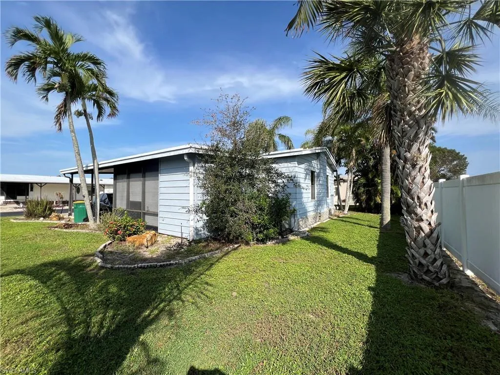 Naples, Florida 34104, United States, 2 Bedrooms Bedrooms, ,2 BathroomsBathrooms,Residential,Active,142680