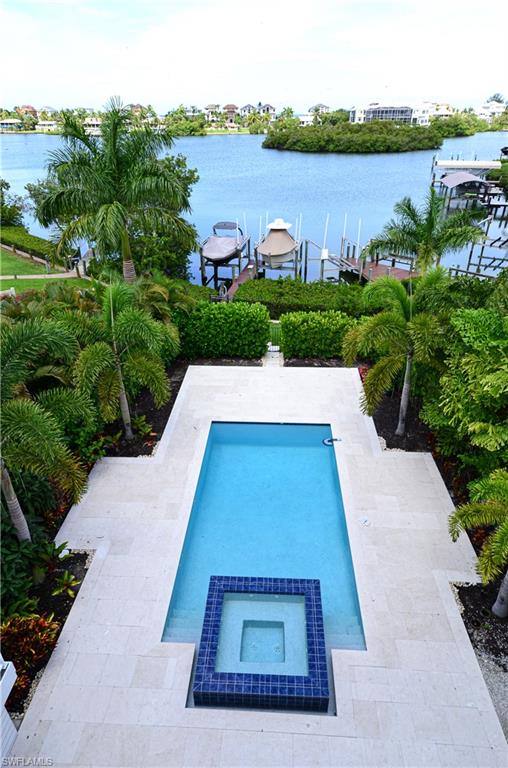 CAROLANDS - Residential