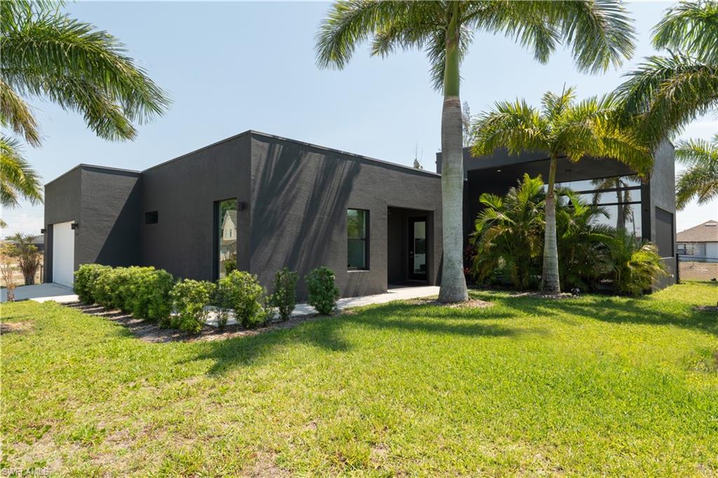 1620 SW 1st ST