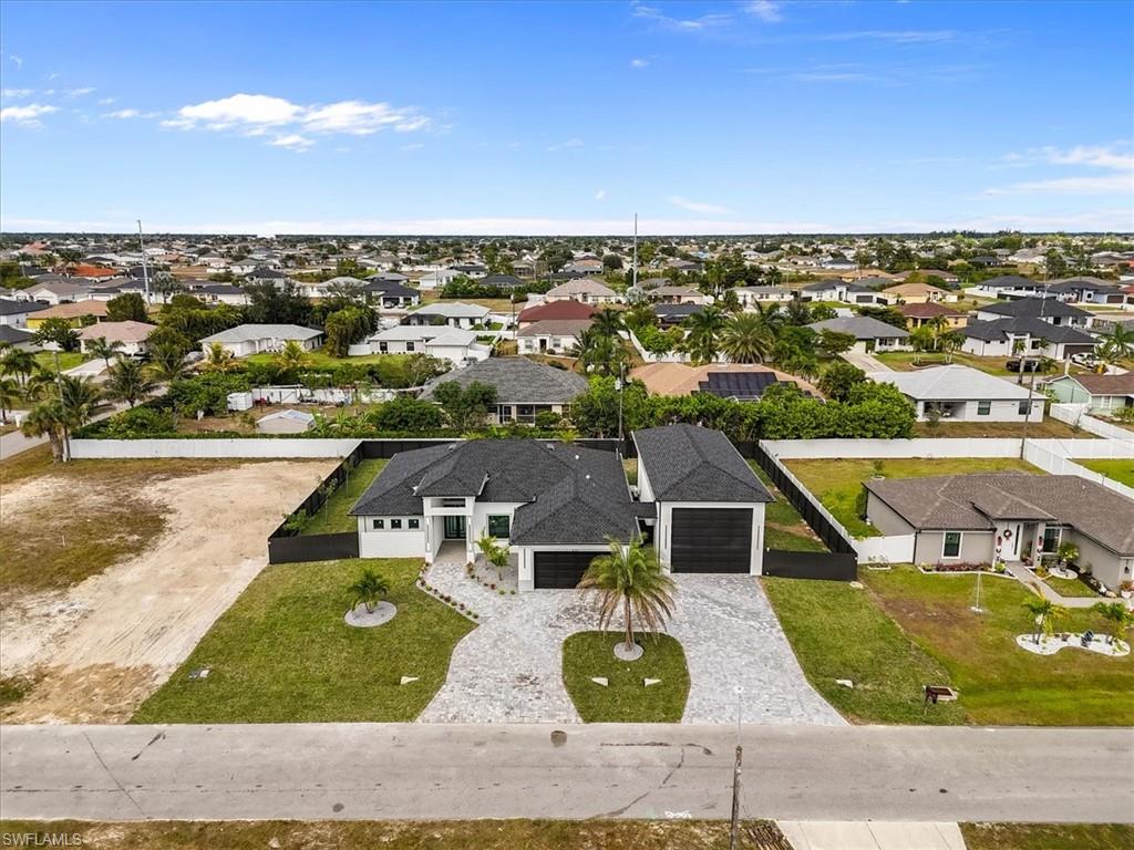CAPE CORAL - Residential