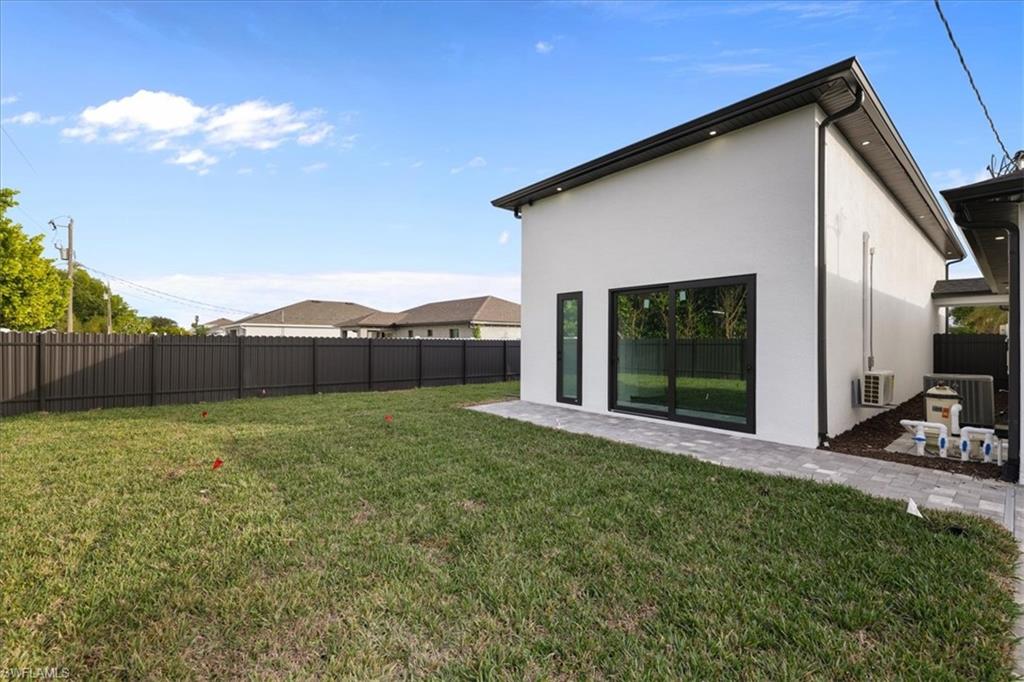 CAPE CORAL - Residential