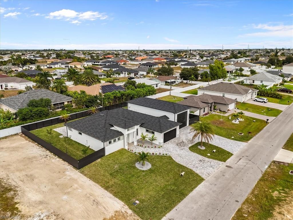 CAPE CORAL - Residential