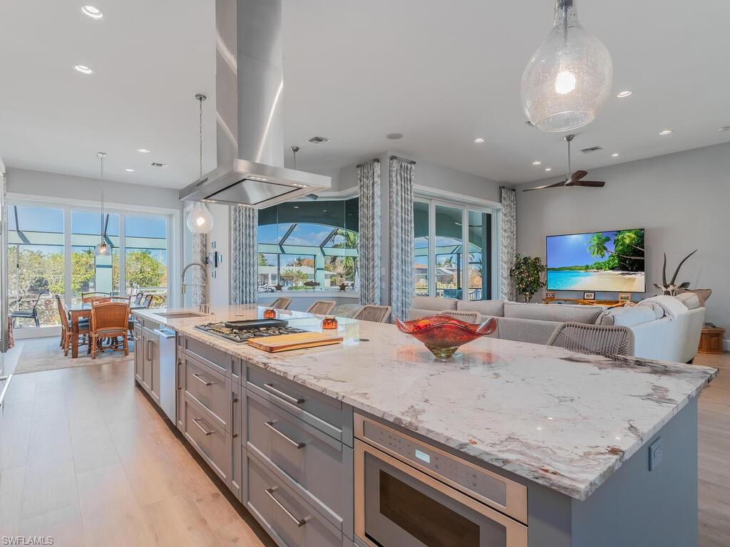 MARCO ISLAND - Residential