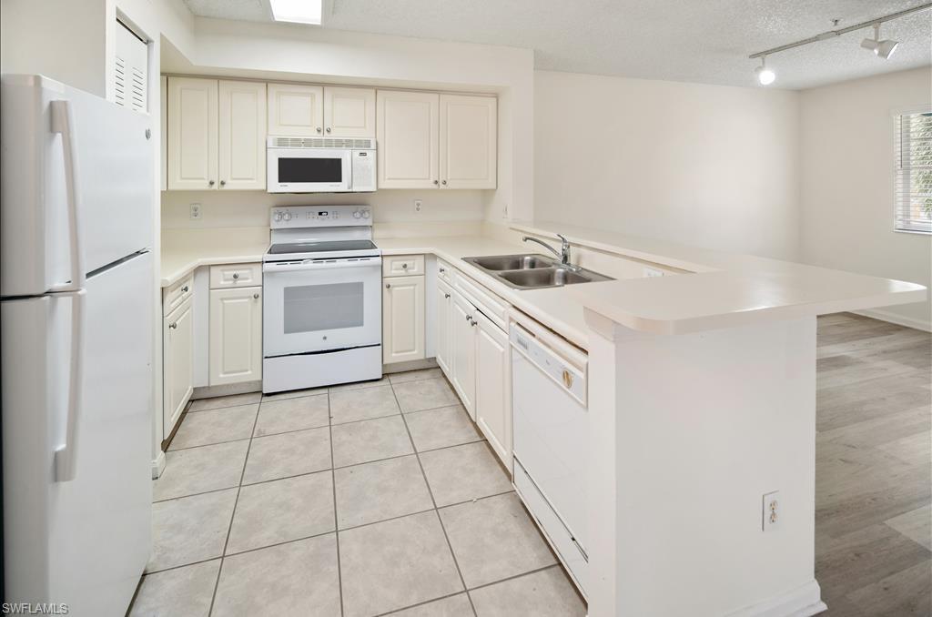 THE ENCLAVE AT NAPLES - Residential