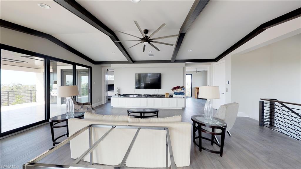 HIDEAWAY BEACH - Residential