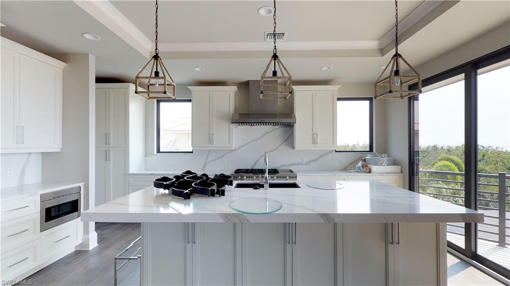 HIDEAWAY BEACH - Residential