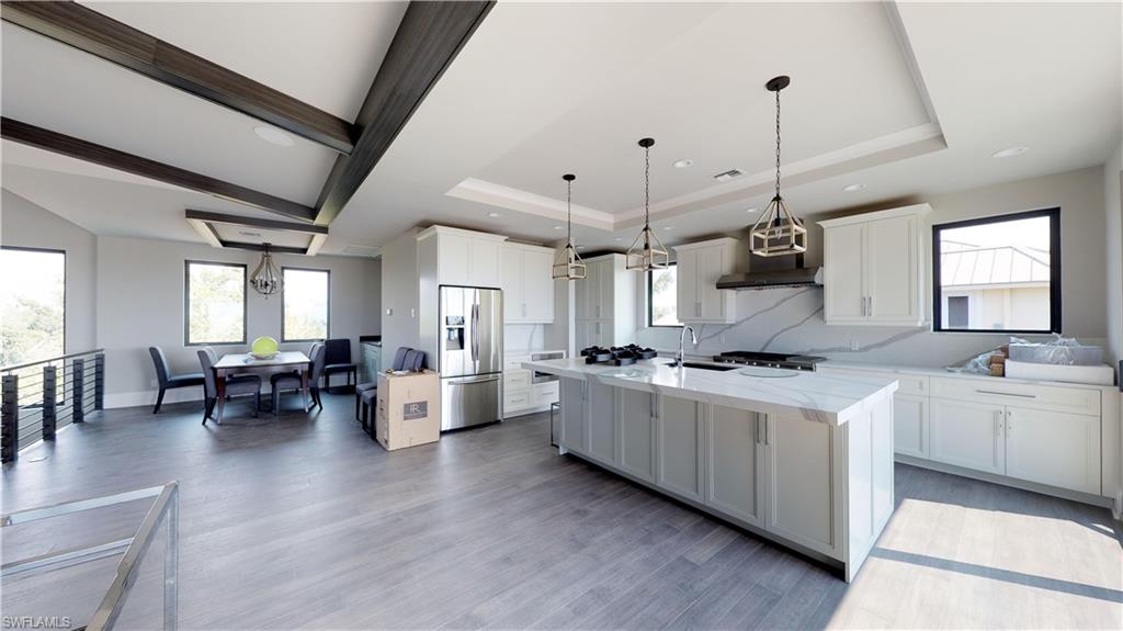 HIDEAWAY BEACH - Residential