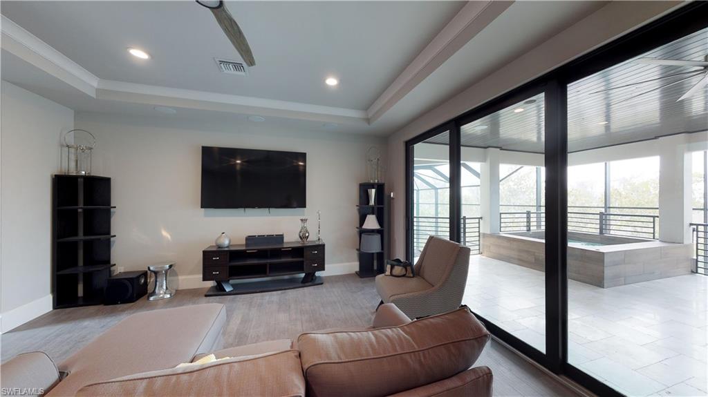 HIDEAWAY BEACH - Residential