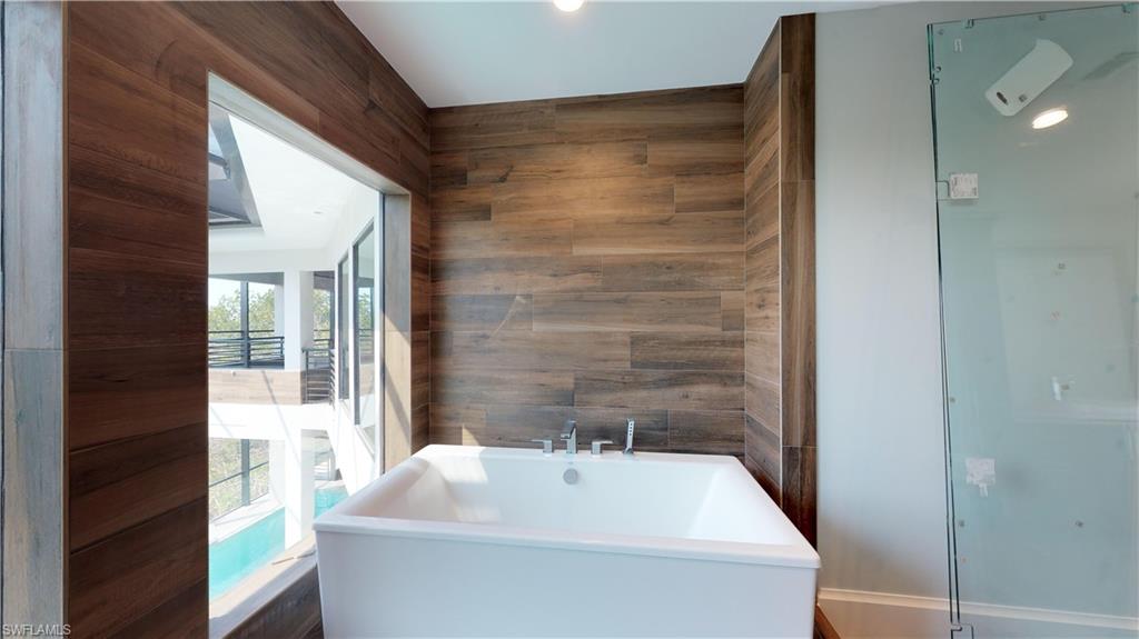 HIDEAWAY BEACH - Residential