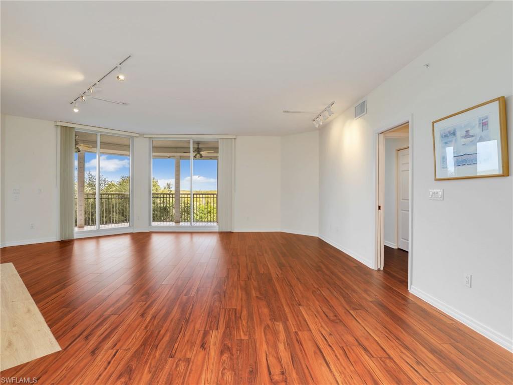 TOWER POINTE AT ARBOR TRACE - Residential