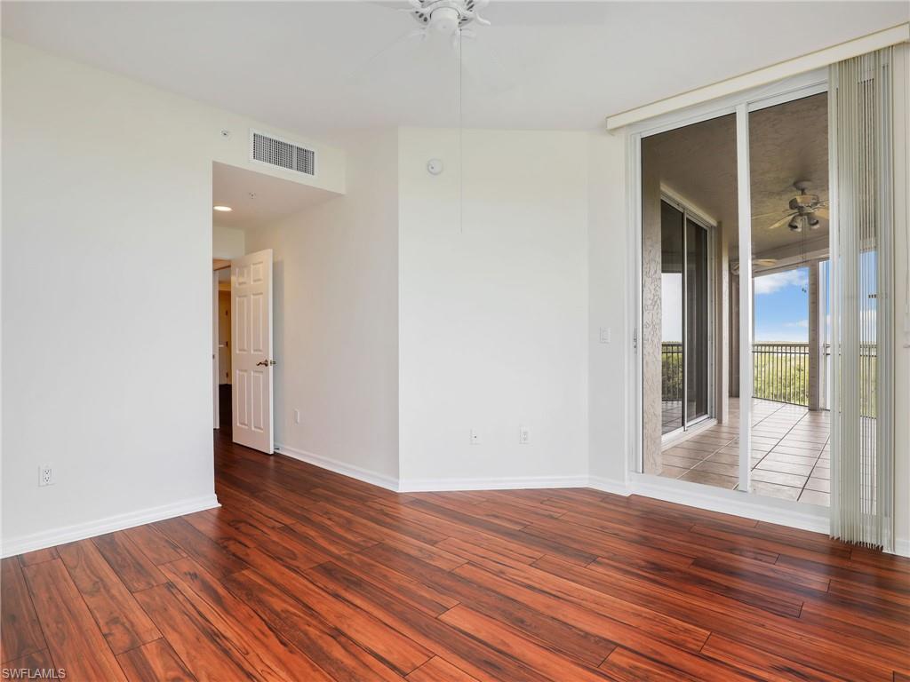 TOWER POINTE AT ARBOR TRACE - Residential