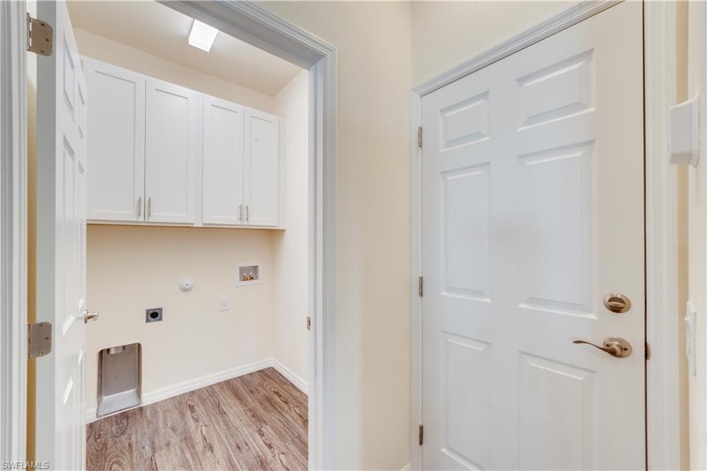 LAUREL OAKS - Residential