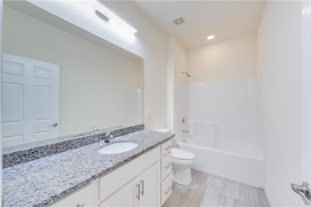 LAUREL OAKS - Residential