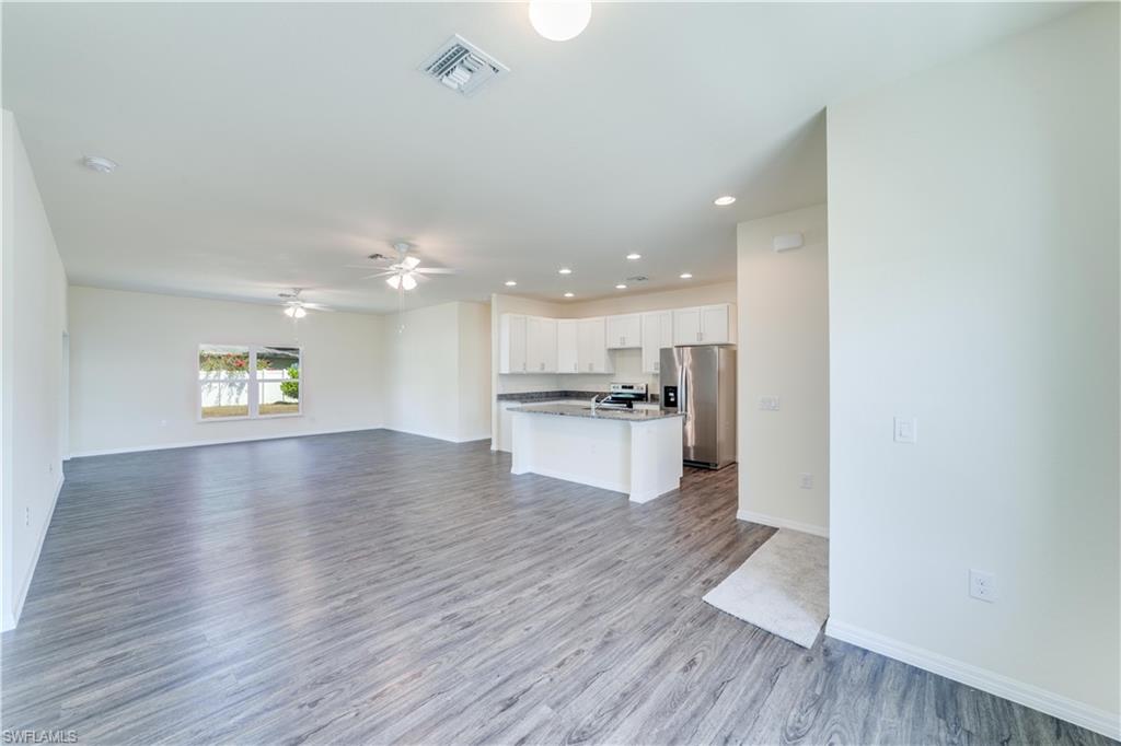 LAUREL OAKS - Residential