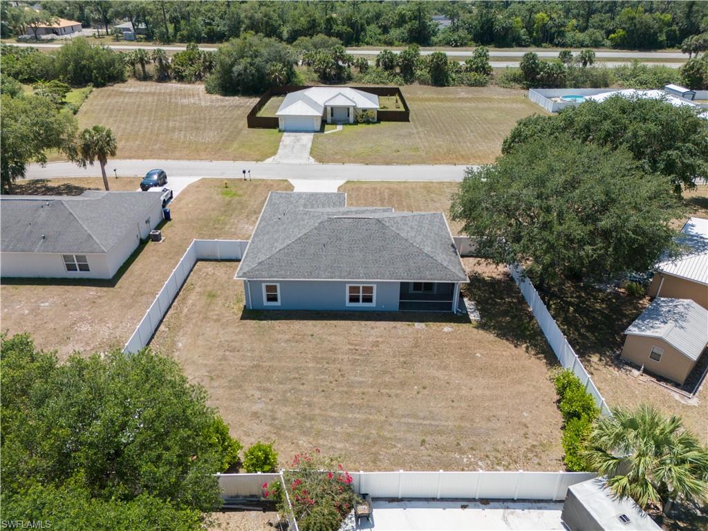 LAUREL OAKS - Residential