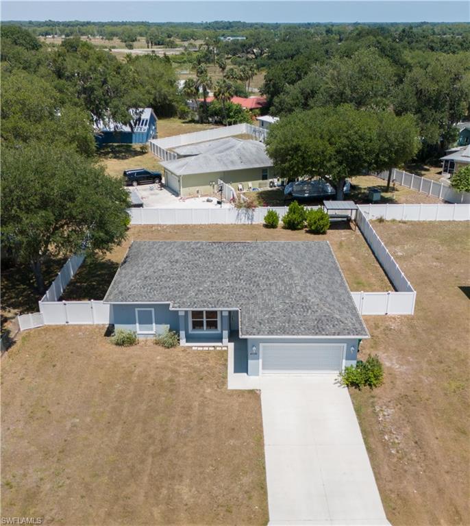 LAUREL OAKS - Residential