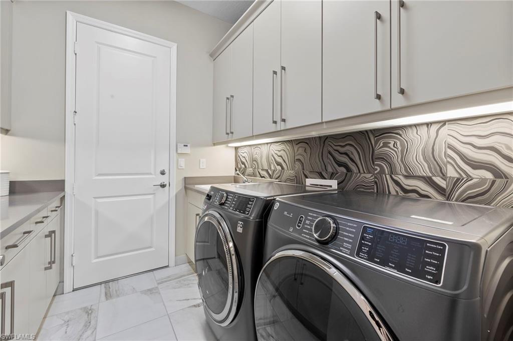 STONECREEK - Residential