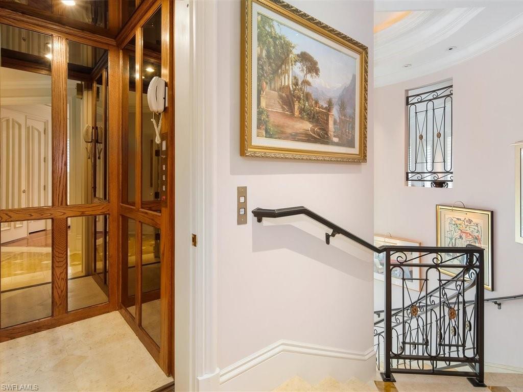 BAY COLONY SHORES - Residential