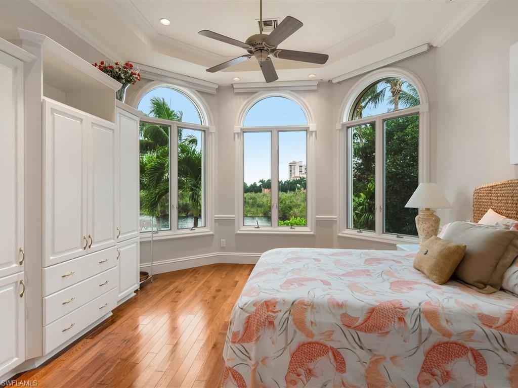 BAY COLONY SHORES - Residential