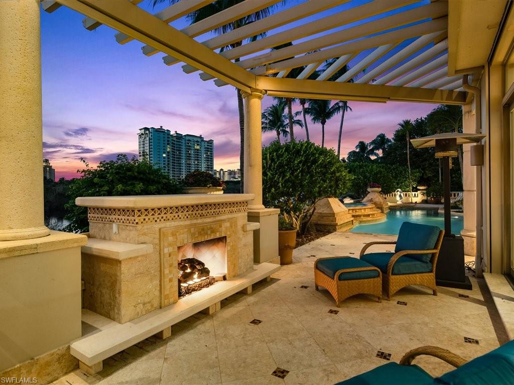 BAY COLONY SHORES - Residential