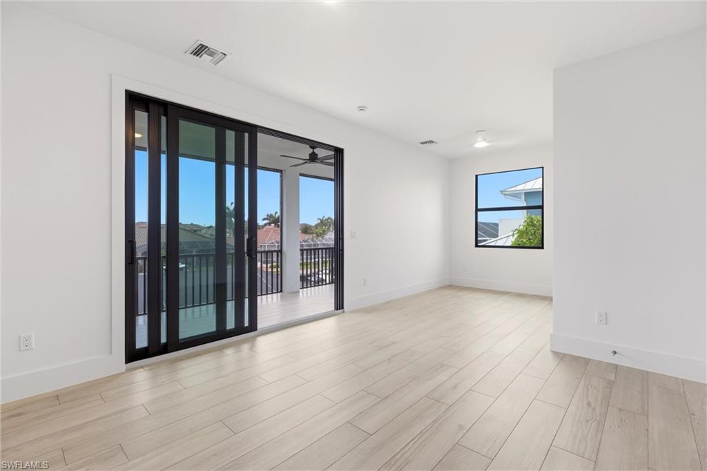 MARCO BEACH - Residential