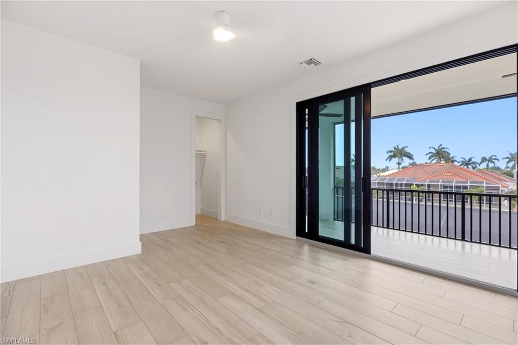 MARCO BEACH - Residential