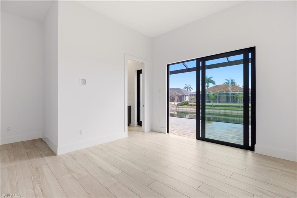 MARCO BEACH - Residential