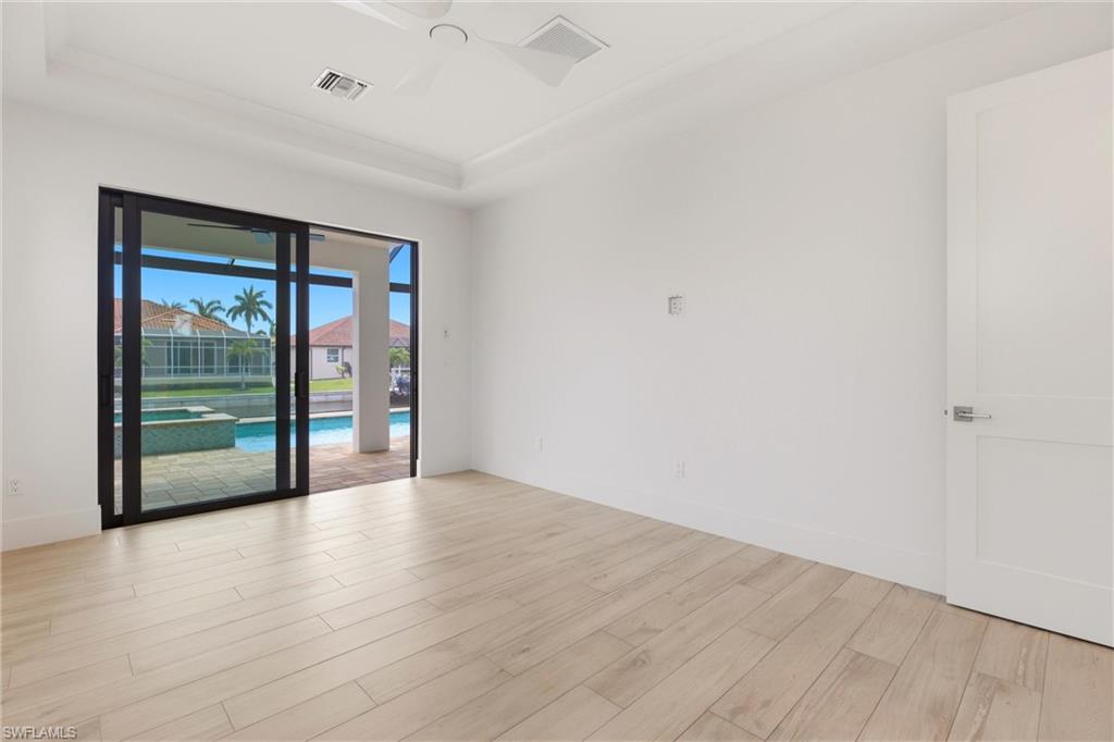 MARCO BEACH - Residential