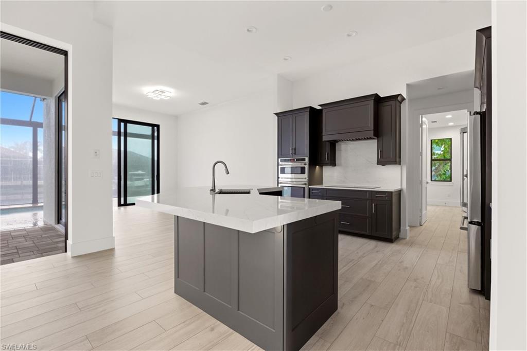 MARCO BEACH - Residential