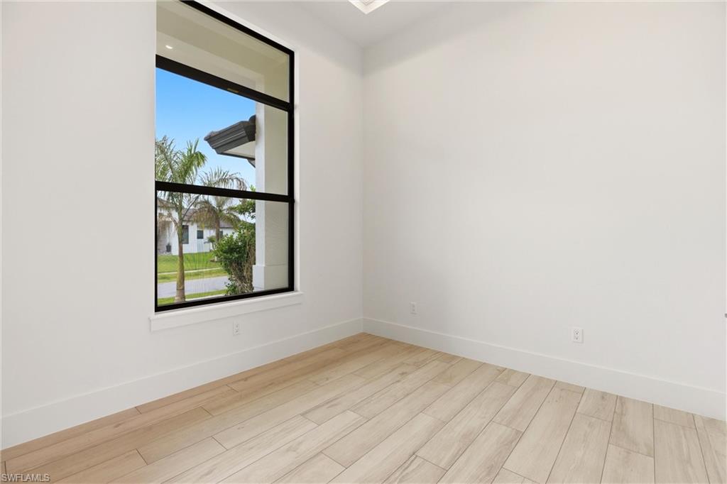 MARCO BEACH - Residential