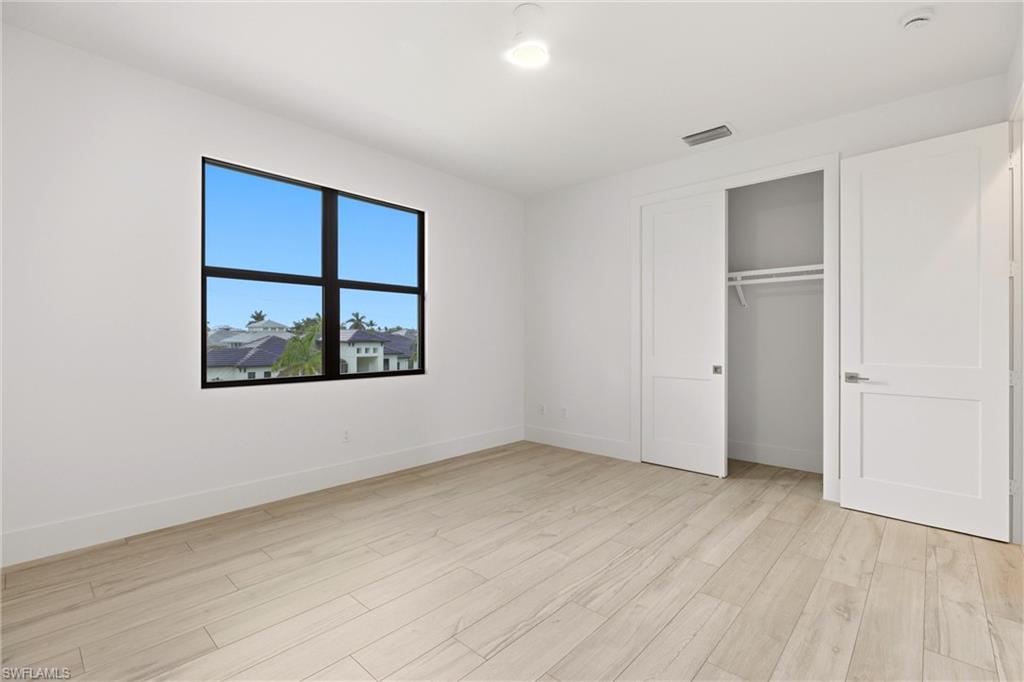 MARCO BEACH - Residential