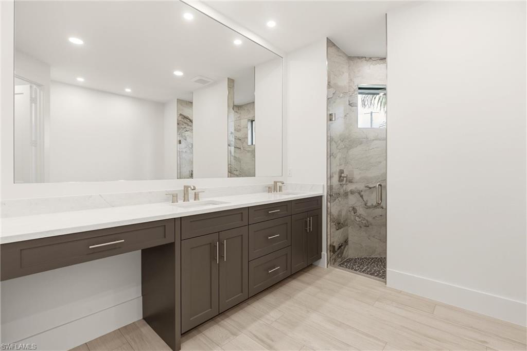 MARCO BEACH - Residential