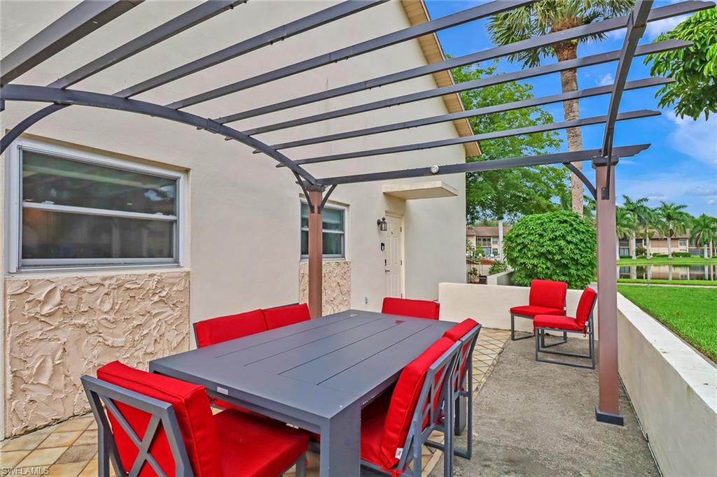 COUNTRY CLUB GARDENS - Residential Lease