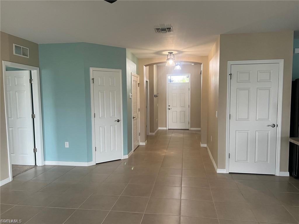 ENTRADA - Residential Lease