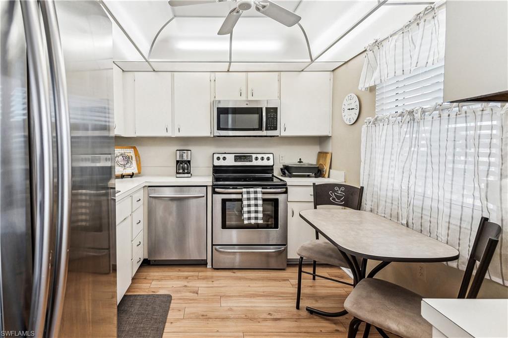 SEVEN LAKES - Residential