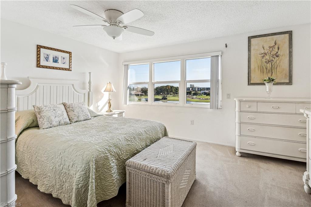 SEVEN LAKES - Residential